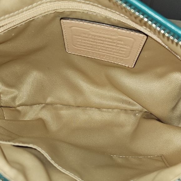 Coach EUC SPECTATOR Dark Blue Leather Shoulder Bag with Scarf and Charm - Picture 7 of 12